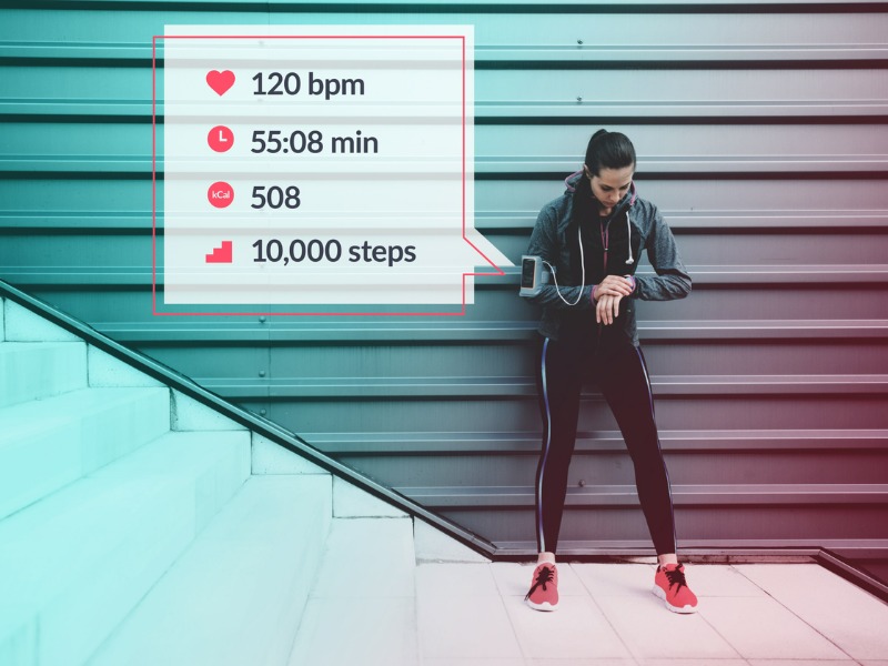 Infografic of a sporswoman who's using her smart watch.