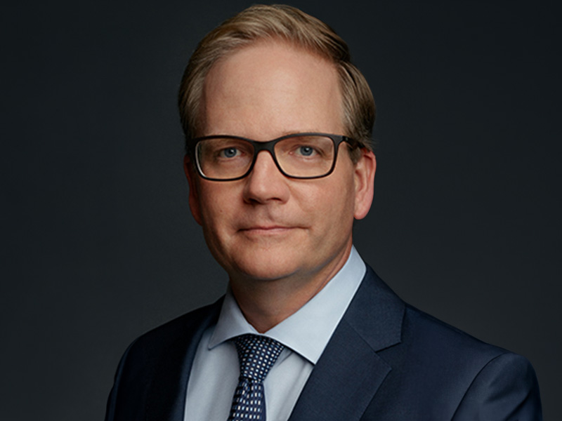 Headshot photo of Edward Jones President David Gunn